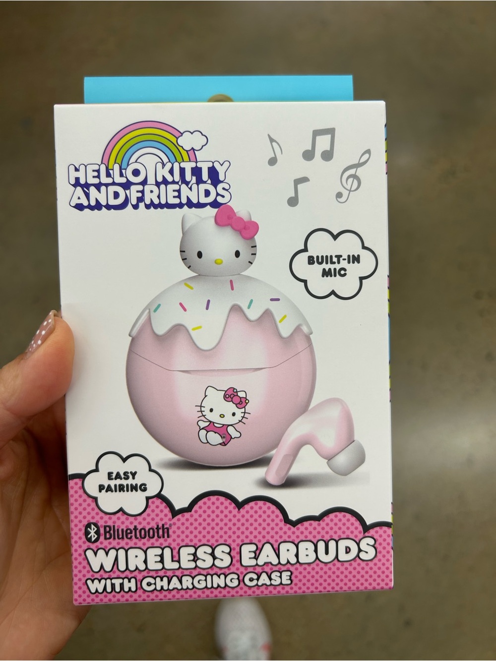 NWT Hello Kitty Earbuds with Charging Case